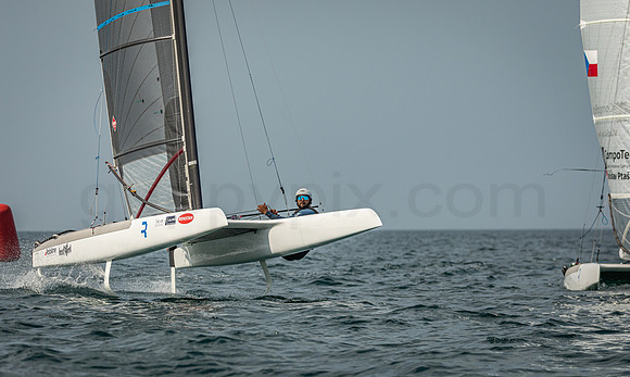 185A4593-2